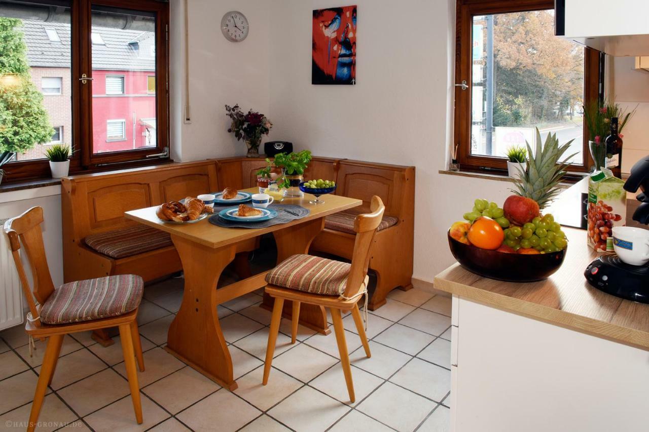 Haus Gronau Daire Bergisch Gladbach Dış mekan fotoğraf