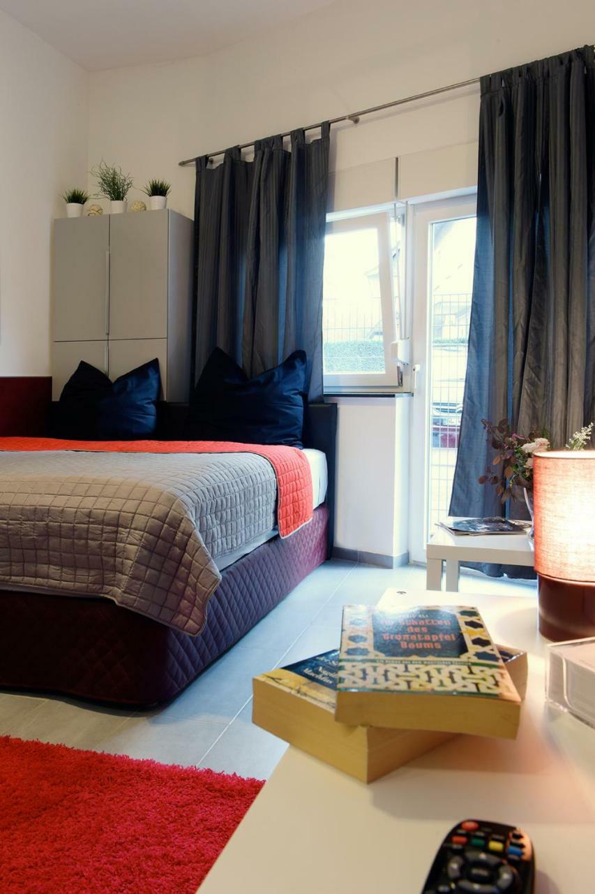 Haus Gronau Daire Bergisch Gladbach Dış mekan fotoğraf