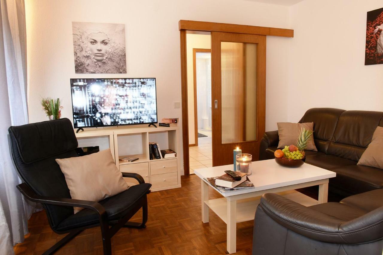 Haus Gronau Daire Bergisch Gladbach Dış mekan fotoğraf